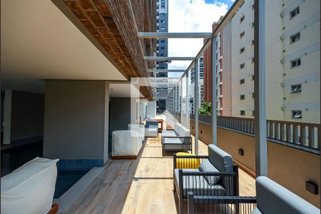 Apartamento à venda com 32m², 1 quarto e sem vagaÁrea comum - Piscina