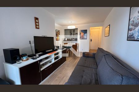 Apartamento à venda com 70m², 2 quartos e 1 vaga Apartamento à venda com 70m², 2 quartos e 1 vagaSala de TV