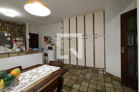 Casa à venda com 300m², 4 quartos e 4 vagasCopa