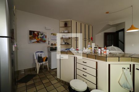 Casa à venda com 300m², 4 quartos e 4 vagasCozinha