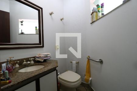 Casa à venda com 300m², 4 quartos e 4 vagasLavabo