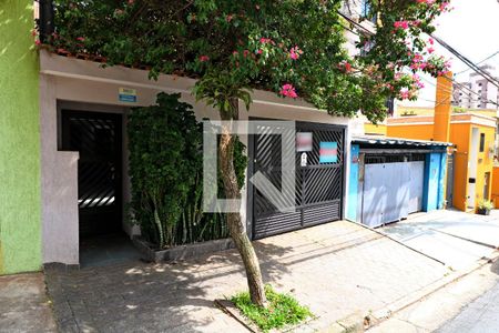 Casa à venda com 300m², 4 quartos e 4 vagasFachada