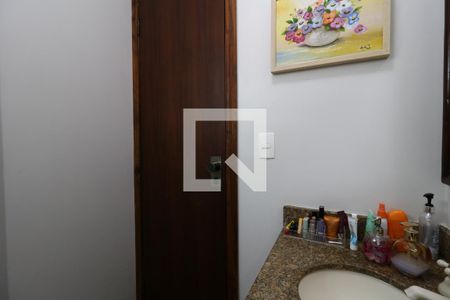 Casa à venda com 300m², 4 quartos e 4 vagasLavabo