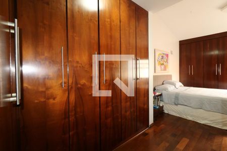 Casa à venda com 300m², 4 quartos e 4 vagasCloset da Suíte
