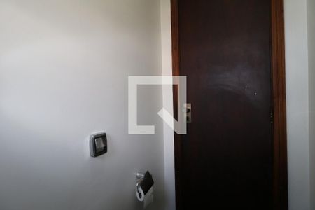 Casa à venda com 300m², 4 quartos e 4 vagasBanheiro de Serviço