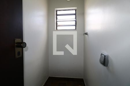 Casa à venda com 300m², 4 quartos e 4 vagasBanheiro de Serviço