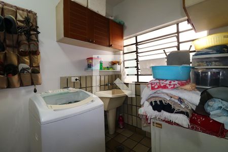 Casa à venda com 300m², 4 quartos e 4 vagasÁrea de Serviço