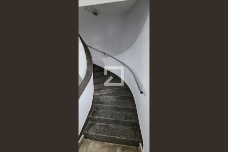 Studio para alugar com 36m², 1 quarto e sem vagaEscada