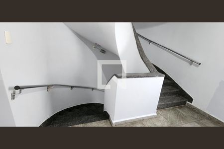 Studio para alugar com 36m², 1 quarto e sem vagaEscada