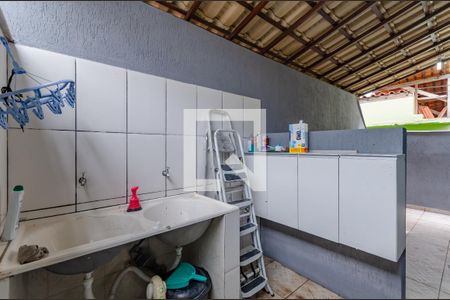 Casa para alugar com 65m², 2 quartos e 1 vaga Casa para alugar com 65m², 2 quartos e 1 vagaÁrea de Serviço