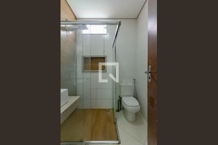 Casa para alugar com 65m², 2 quartos e 1 vaga Casa para alugar com 65m², 2 quartos e 1 vagaBanheiro Social