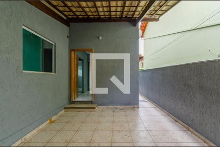 Casa para alugar com 65m², 2 quartos e 1 vaga Casa para alugar com 65m², 2 quartos e 1 vagaEntrada - Garagem