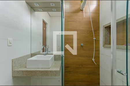 Casa para alugar com 65m², 2 quartos e 1 vaga Casa para alugar com 65m², 2 quartos e 1 vagaBanheiro Social