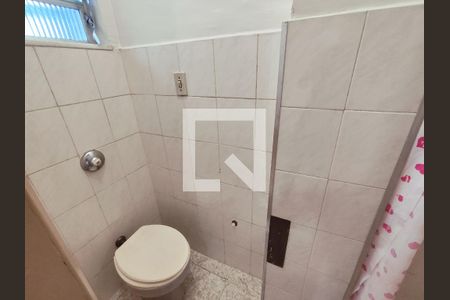 Apartamento para alugar com 96m², 2 quartos e sem vaga Apartamento para alugar com 96m², 2 quartos e sem vagaBanheiro da Suíte