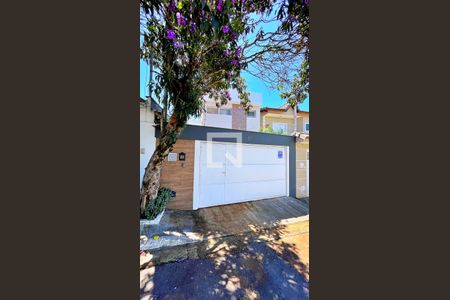 Casa à venda com 133m², 3 quartos e 3 vagasFachada