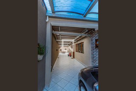 Casa para alugar com 243m², 3 quartos e 6 vagas Casa para alugar com 243m², 3 quartos e 6 vagasCorredor