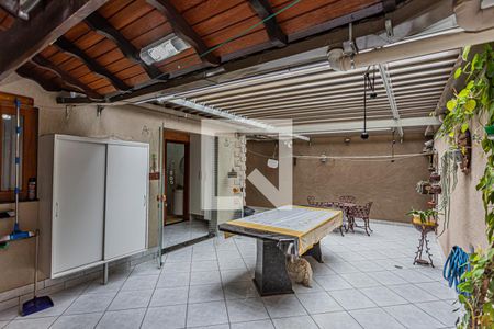 Casa para alugar com 243m², 3 quartos e 6 vagas Casa para alugar com 243m², 3 quartos e 6 vagasQuintal e churrasqueira