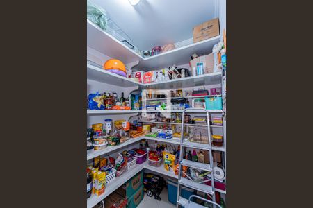 Casa para alugar com 243m², 3 quartos e 6 vagas Casa para alugar com 243m², 3 quartos e 6 vagasDespensa