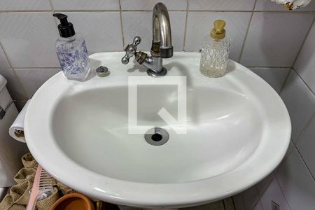 Casa à venda com 107m², 2 quartos e 2 vagasBanheiro da Área de Serviço