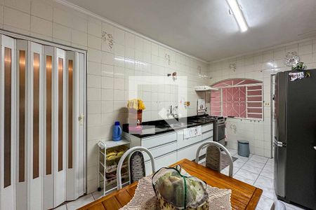 Casa à venda com 107m², 2 quartos e 2 vagasCozinha