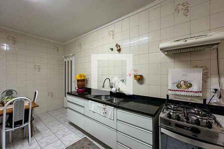 Casa à venda com 107m², 2 quartos e 2 vagasCozinha