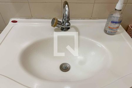 Casa à venda com 107m², 2 quartos e 2 vagasBanheiro