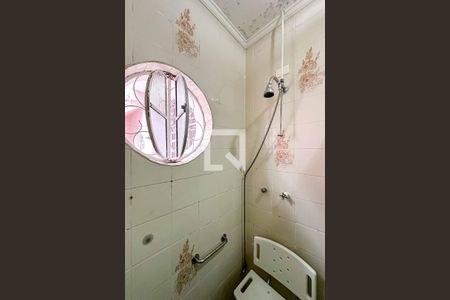 Casa à venda com 107m², 2 quartos e 2 vagasBanheiro