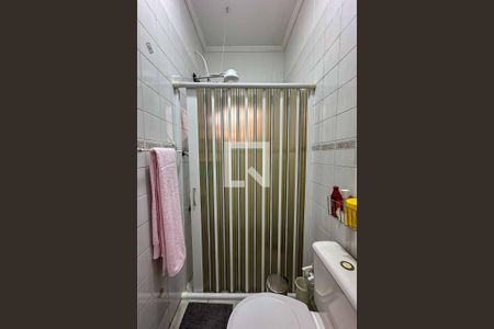 Casa à venda com 107m², 2 quartos e 2 vagasBanheiro da Área de Serviço