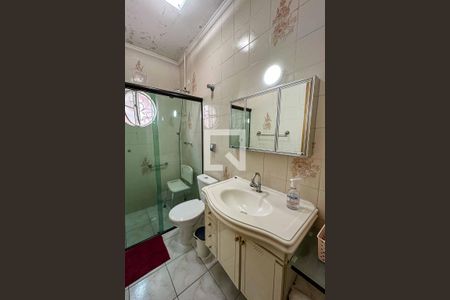 Casa à venda com 107m², 2 quartos e 2 vagasBanheiro