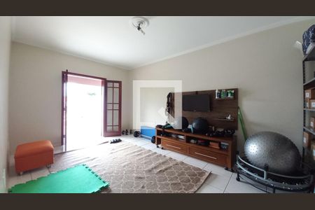 Casa à venda com 330m², 4 quartos e 4 vagas Casa à venda com 330m², 4 quartos e 4 vagasQuarto 1