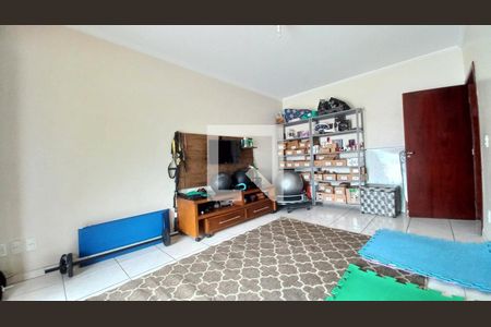 Casa à venda com 330m², 4 quartos e 4 vagas Casa à venda com 330m², 4 quartos e 4 vagasQuarto 1