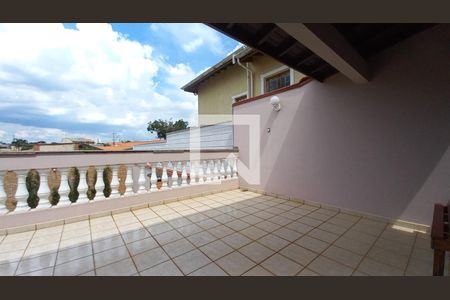 Casa à venda com 330m², 4 quartos e 4 vagas Casa à venda com 330m², 4 quartos e 4 vagasVaranda do Quarto 1