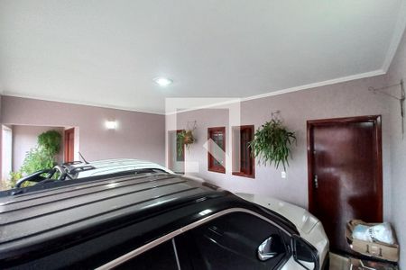 Casa à venda com 330m², 4 quartos e 4 vagas Casa à venda com 330m², 4 quartos e 4 vagasGaragem