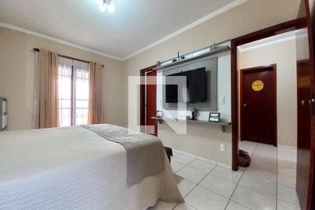 Casa à venda com 330m², 4 quartos e 4 vagas Casa à venda com 330m², 4 quartos e 4 vagasQuarto 3 - Suíte