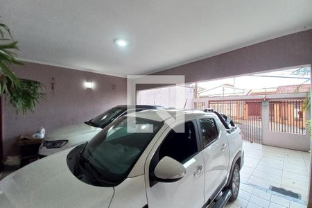Casa à venda com 330m², 4 quartos e 4 vagas Casa à venda com 330m², 4 quartos e 4 vagasGaragem