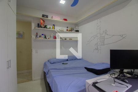 Apartamento à venda com 141m², 4 quartos e 2 vagasQuarto 4