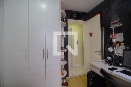 Apartamento à venda com 141m², 4 quartos e 2 vagasQuarto 2