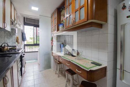 Apartamento à venda com 141m², 4 quartos e 2 vagasCozinha
