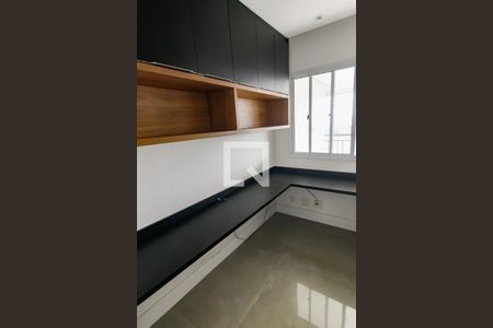 Apartamento à venda com 133m², 3 quartos e 3 vagasEscritório