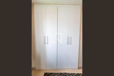 Apartamento à venda com 83m², 3 quartos e 1 vaga Apartamento à venda com 83m², 3 quartos e 1 vagaQuarto Reversível - Armário