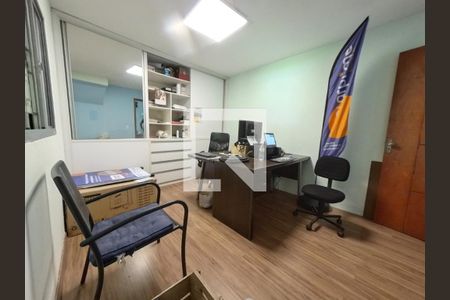 Casa para alugar com 560m², 4 quartos e 3 vagasEscritório Parte 2