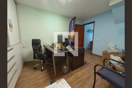 Casa para alugar com 560m², 4 quartos e 3 vagasEscritório Parte 2