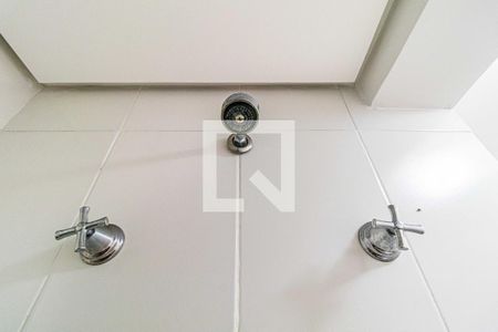 Apartamento à venda com 65m², 2 quartos e 1 vagaBanheiro social