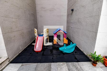 Apartamento à venda com 85m², 3 quartos e 2 vagas Apartamento à venda com 85m², 3 quartos e 2 vagasÁrea comum - Playground