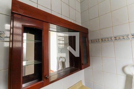 Apartamento à venda com 81m², 2 quartos e sem vagaBanheiro