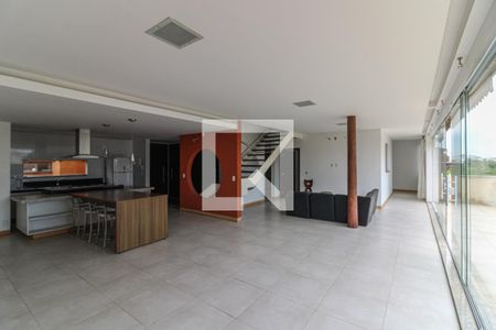 Sala de apartamento à venda com 4 quartos, 180m² em Recreio dos Bandeirantes, Rio de Janeiro