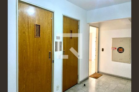 Apartamento à venda com 58m², 2 quartos e sem vagaÁrea comum