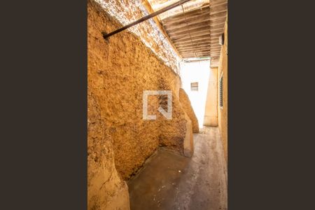 Casa para alugar com 100m², 2 quartos e 1 vagaQuintal