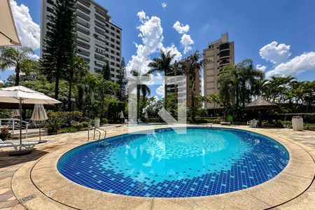 Apartamento à venda com 443m², 4 quartos e 2 vagasÁrea comum - Piscina