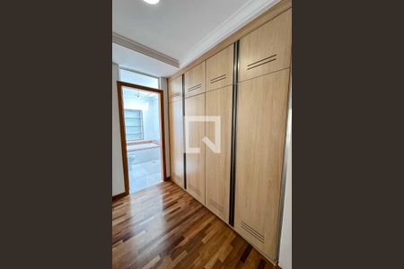 Apartamento à venda com 443m², 4 quartos e 2 vagasCloset da Suíte
